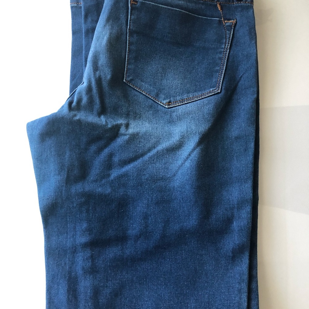 Jeans - Picture 2 of 5